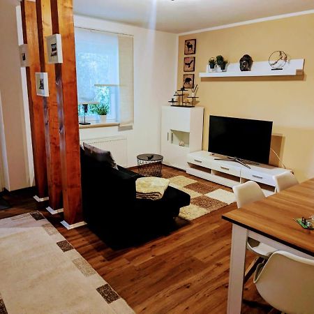 Ferienwohnung Jobst - Ruhig Mit Blick Ins Gruene Nittenau Bagian luar foto