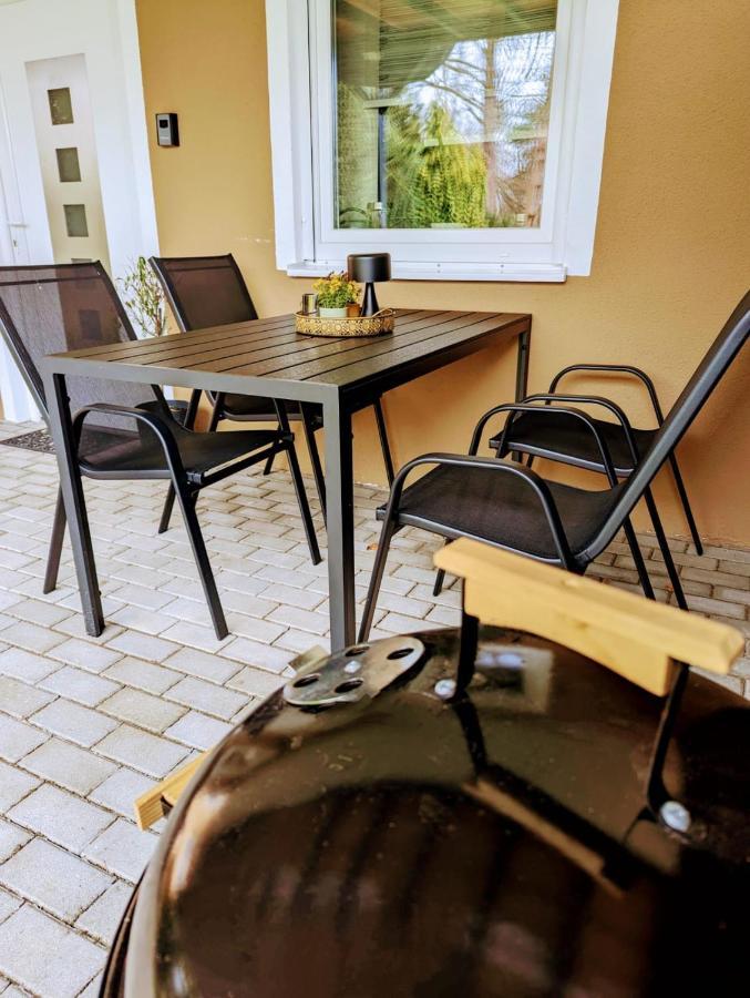 Ferienwohnung Jobst - Ruhig Mit Blick Ins Gruene Nittenau Bagian luar foto