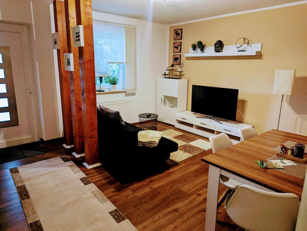 Ferienwohnung Jobst - Ruhig Mit Blick Ins Gruene Nittenau Bagian luar foto