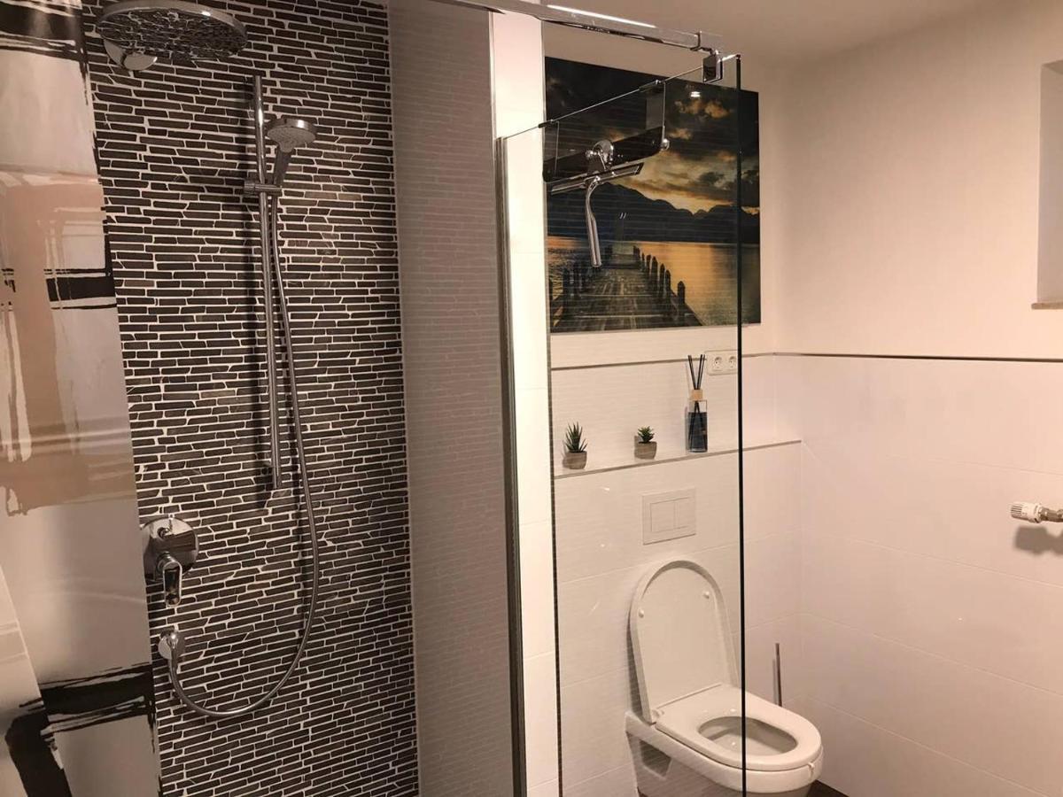 Ferienwohnung Jobst - Ruhig Mit Blick Ins Gruene Nittenau Bagian luar foto